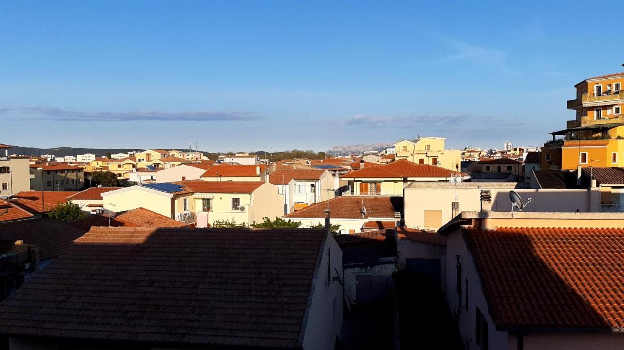 Appartement Lo Sguardo Sulla Citta' ,Panoramic View à Olbia Extérieur photo